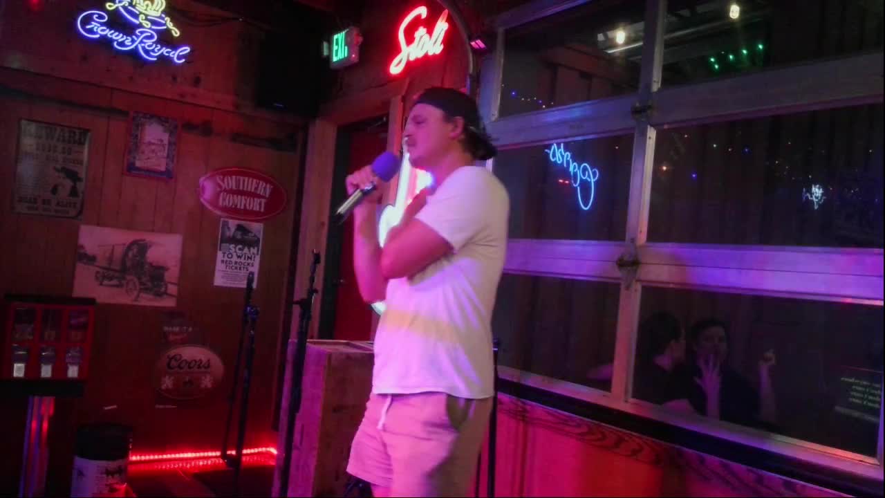 Live Sunday and Wednesday 8-12 Morrison Holiday Bar  on 29-Jun-25-21:42:30