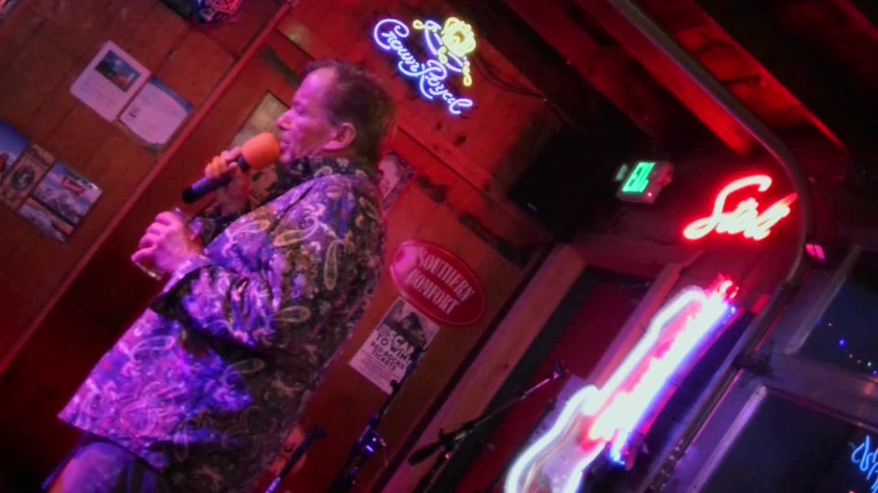 Live Sunday and Wednesday 8-12 Morrison Holiday Bar  on 20-Aug-25-23:06:01