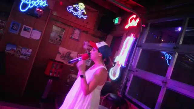 Live Sunday and Wednesday 8-12 Morrison Holiday Bar  on 28-Sep-25-21:57:48