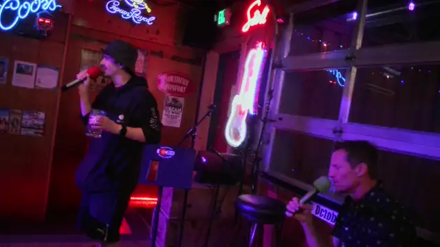 Live Sunday and Wednesday 8-12 Morrison Holiday Bar  on 01-Oct-25-20:13:24