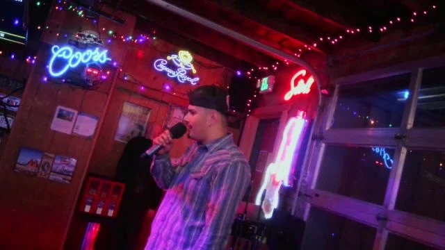 Live Sunday and Wednesday 8-12 Morrison Holiday Bar  on 19-Oct-25-22:00:47